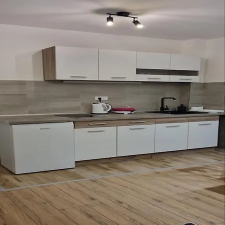 Iznad Oblaka B09 公寓 *